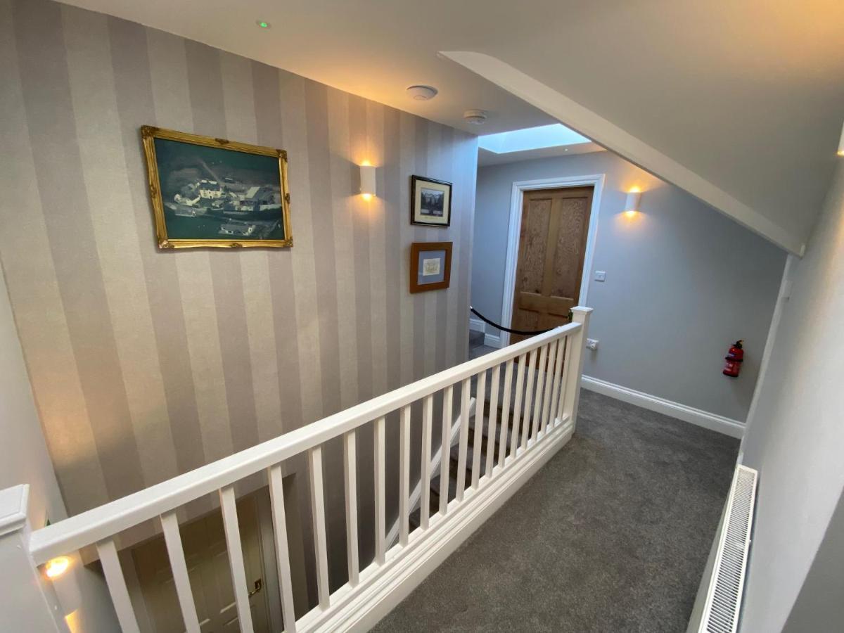 East Llanteg Guest House 암로스 외부 사진
