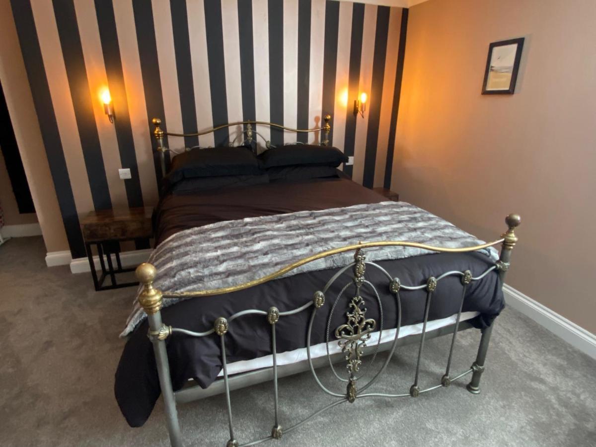 East Llanteg Guest House 암로스 외부 사진