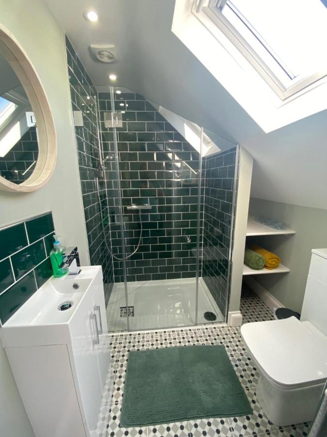 East Llanteg Guest House 암로스 외부 사진