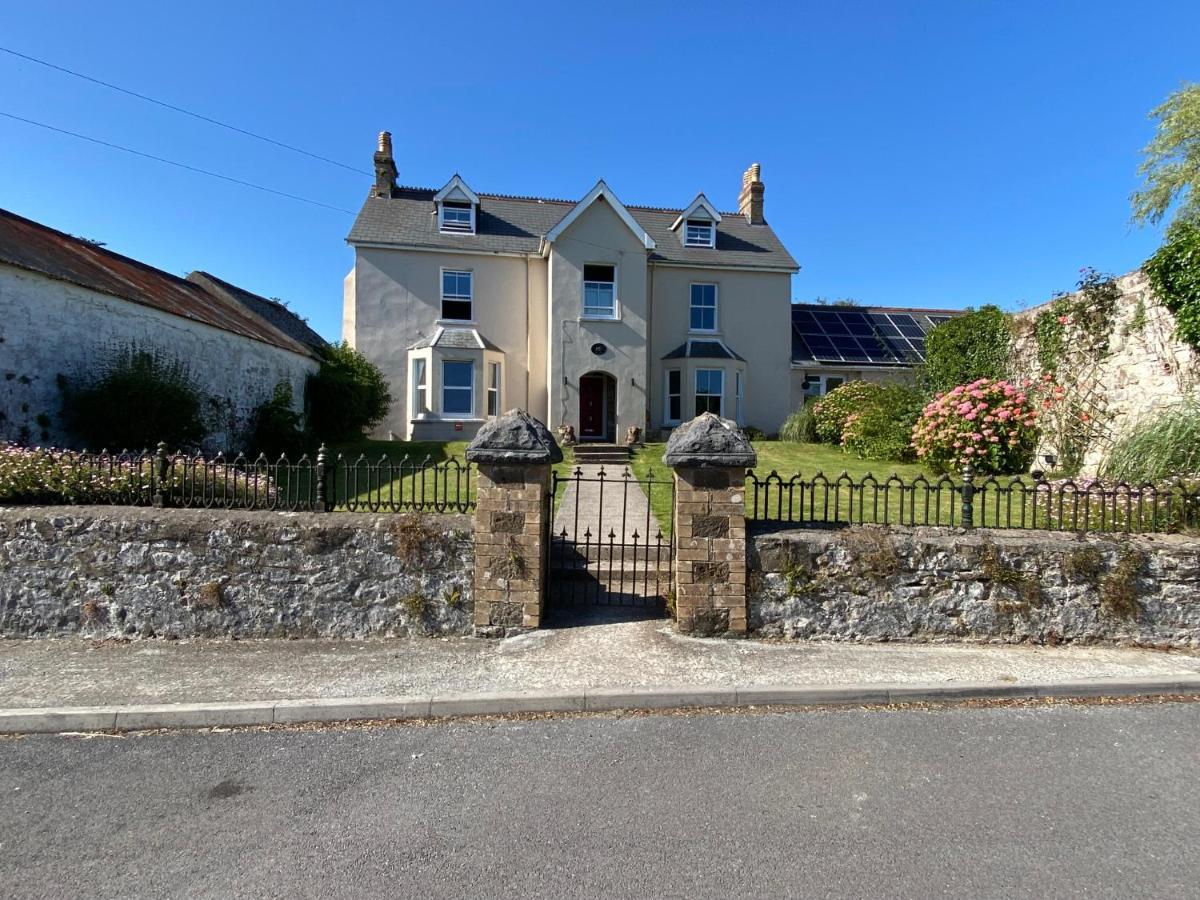East Llanteg Guest House 암로스 외부 사진